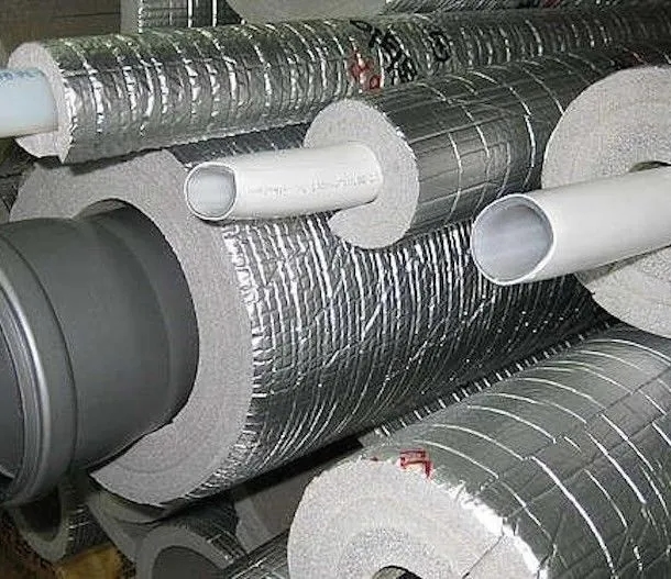 Jak wygłuszyć rury w bloku, aby zminimalizować hałas i wibracje