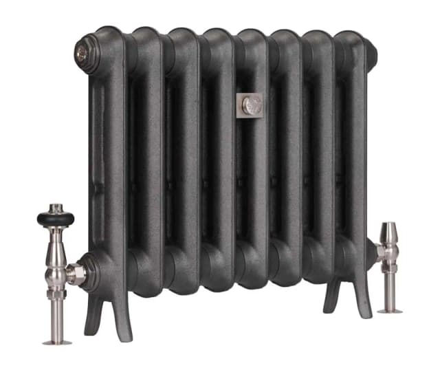 Czy warto wymieniać grzejniki żeliwne w bloku? Sprawdź, co zyskasz