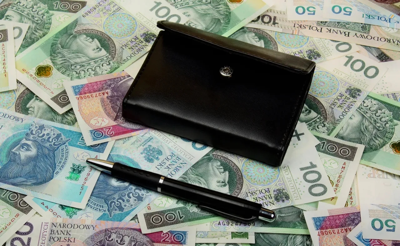 Ile zarabia radny osiedla? Zaskakujące różnice w wynagrodzeniach