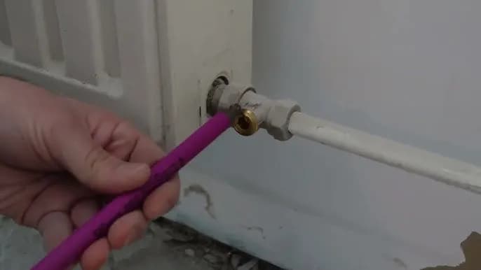 Jak wymienić kaloryfer w bloku bez zbędnych problemów i kosztów