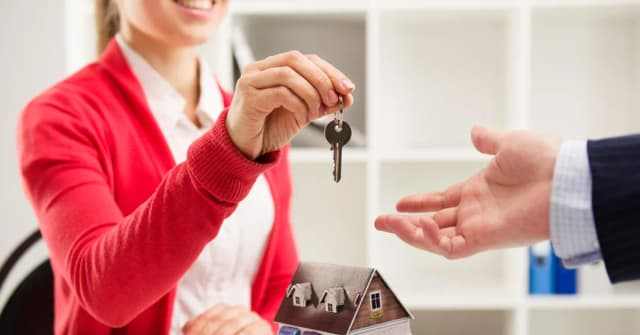 Ile zarabia deweloper na bloku? Zaskakujące fakty o zarobkach i zyskach